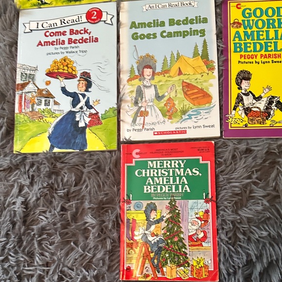 Amelia Bedelia Book Set for Kids - Picture 3 of 11